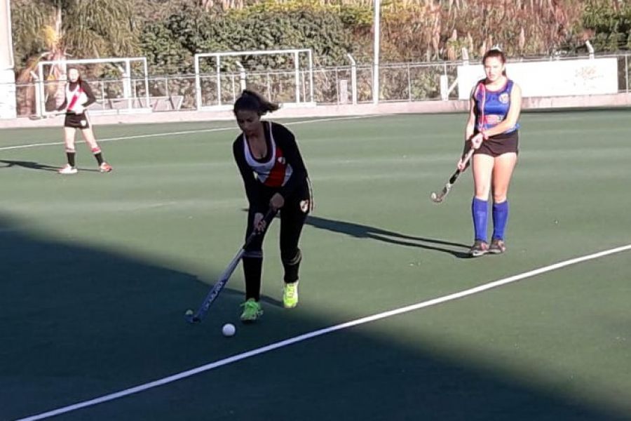 Hockey CAF campeón en Sexta - Copa de Bronce