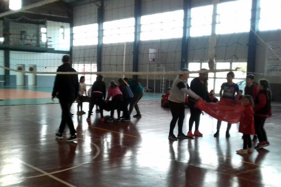 Voley con Torta fritas y Amigos