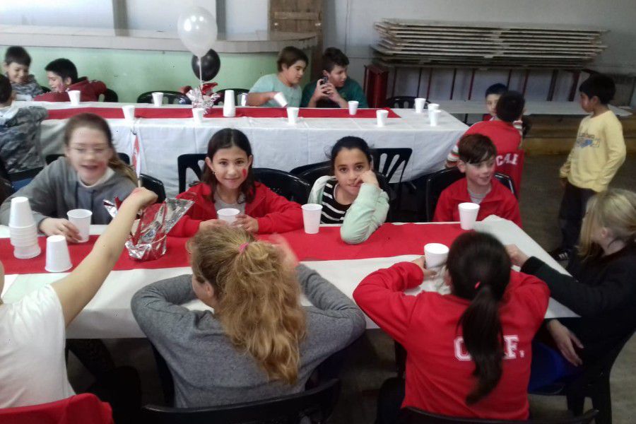 Voley con Torta fritas y Amigos