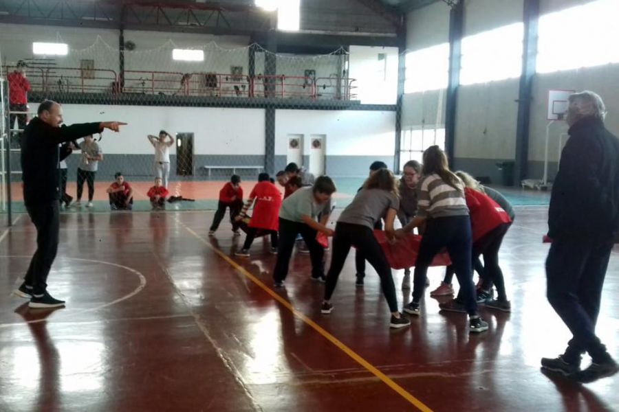 Voley con Torta fritas y Amigos