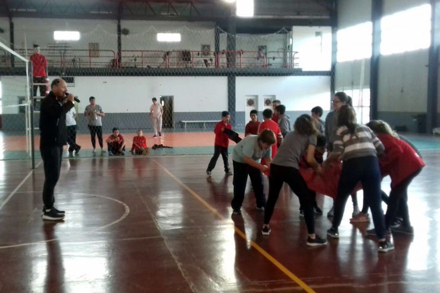 Voley con Torta fritas y Amigos