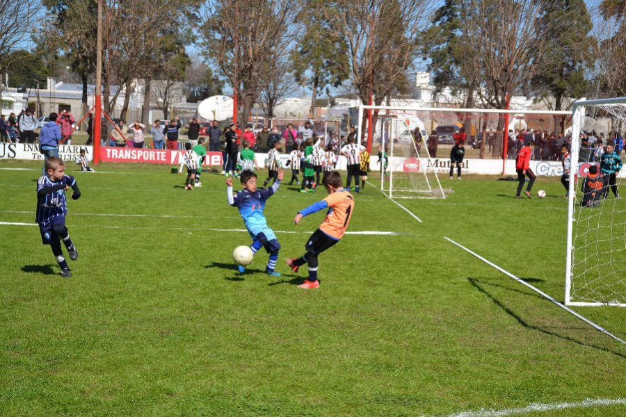 Fútbol infantil en el CAF