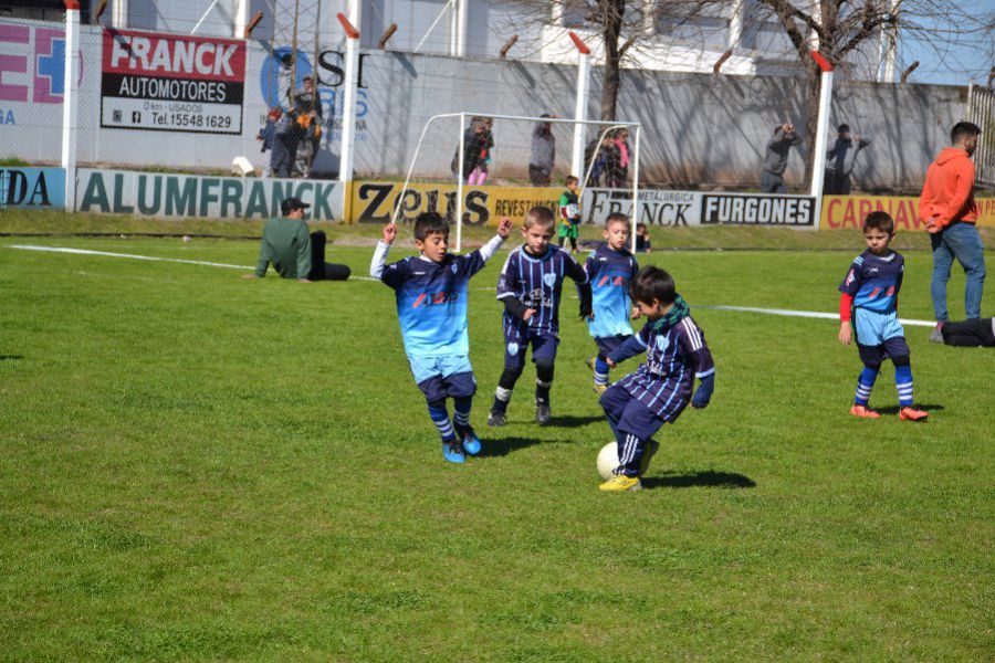 Fútbol infantil en el CAF