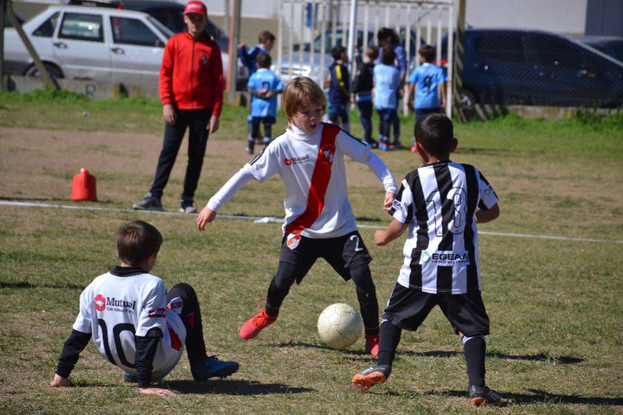 Fútbol infantil en el CAF