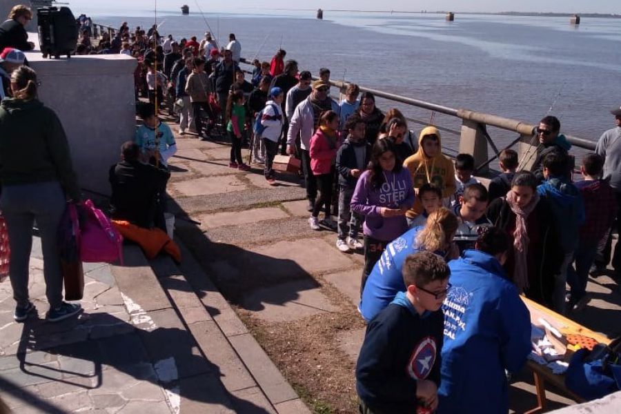 Emi Conti en el Festival del Niño Pescador