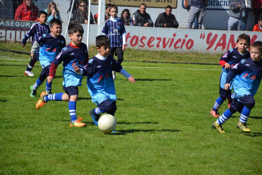 Fútbol infantil en el CAF