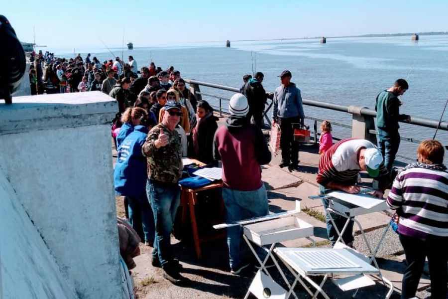 Emi Conti en el Festival del Niño Pescador