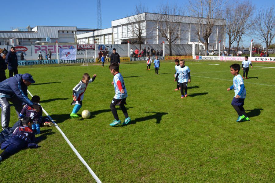 Fútbol infantil en el CAF