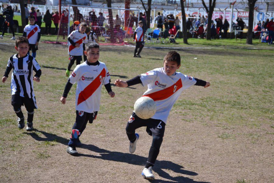 Fútbol infantil en el CAF