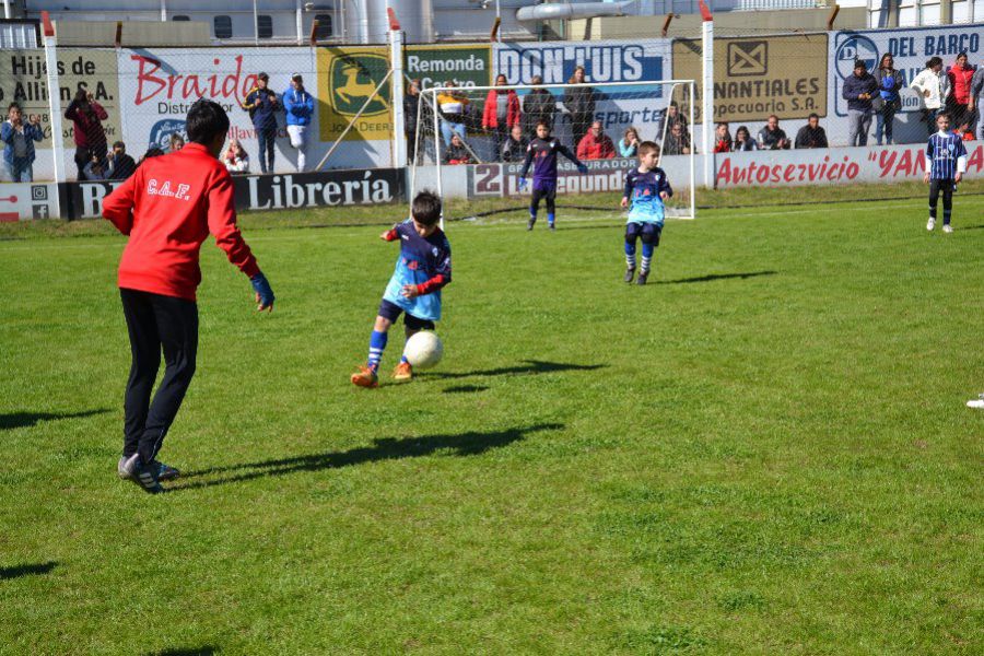 Fútbol infantil en el CAF