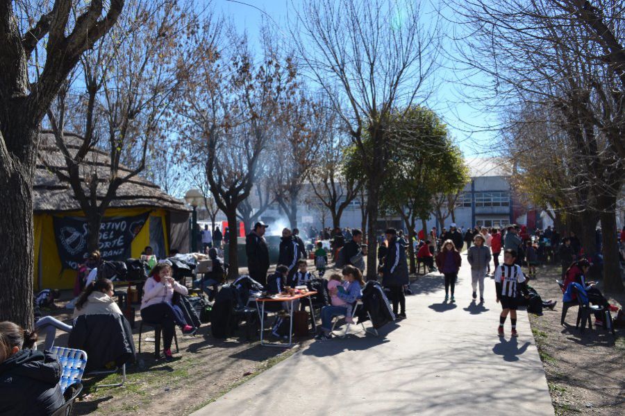 Fútbol infantil en el CAF