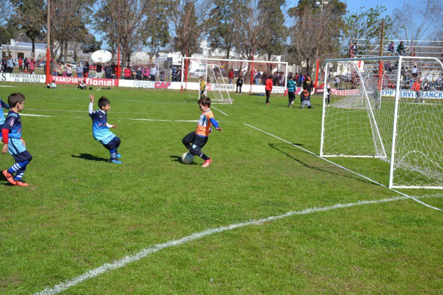 Fútbol infantil en el CAF