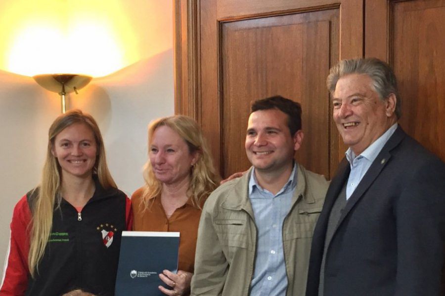 Aportes para el hockey del C.A.F.