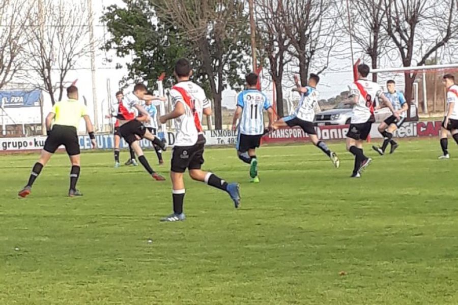 LEF Inferiores CAF vs SLFC - Foto Leo Porporato