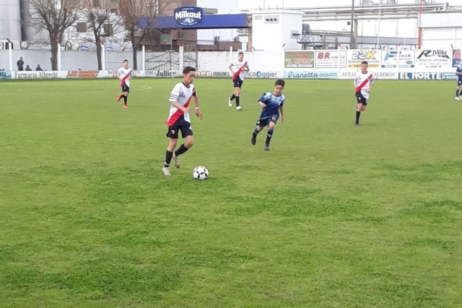 LEF Inferiores CAF vs SLFC - Foto Leo Porporato