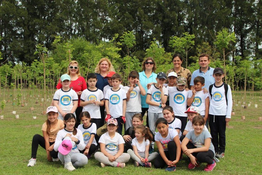 Alumnos de la Escuela 321 en FIMA