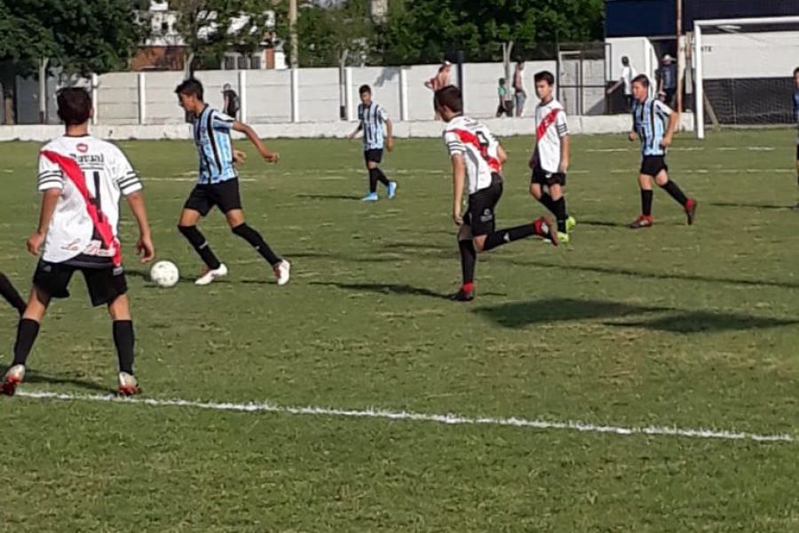 LEF Inferiores CAB vs CAF - Foto Leo Porporato