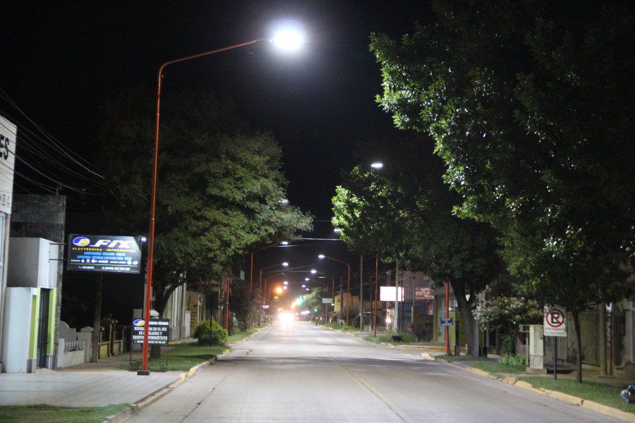 Luminaria LED en calle San Martín