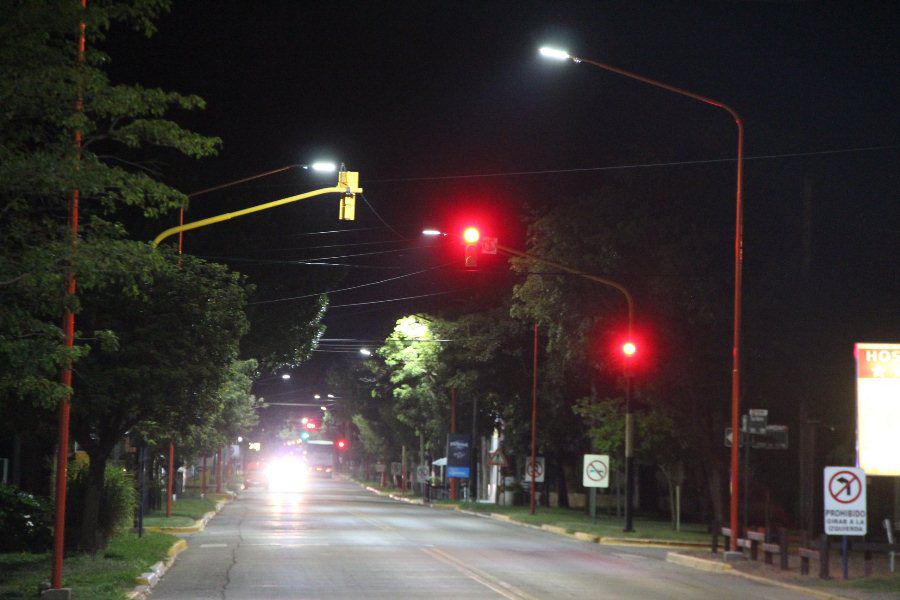 Luminaria LED en calle San Martín