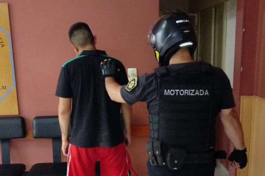 Hermanos son trasladados por contar con pedido de captura