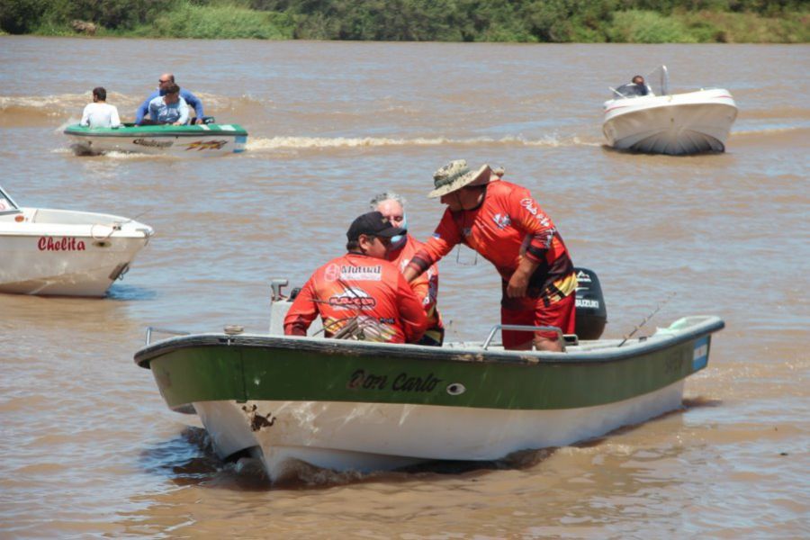 Pescando Variada en Sauce Viejo CAF