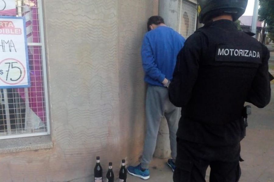 Hurto de bebidas - Foto URXI