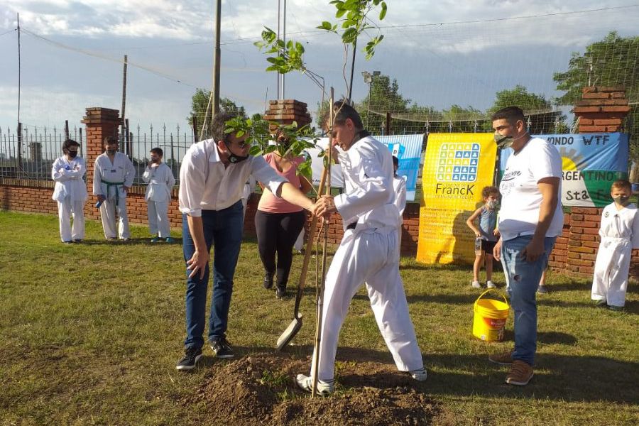 Taekwondo de Argentino planta vida