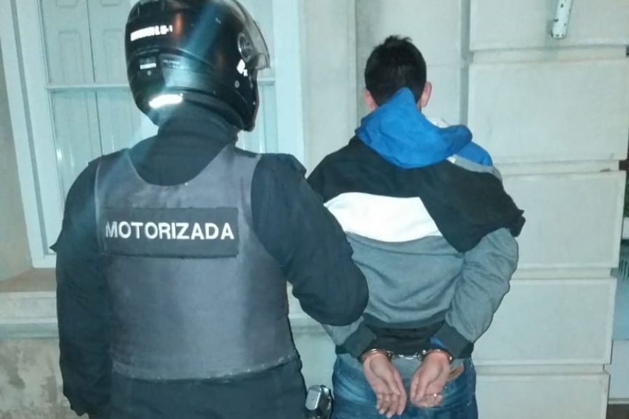 Detenido por resistencia - Foto URXI