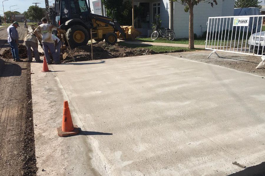 Obras para escurrimiento en calle Pte. Jullier