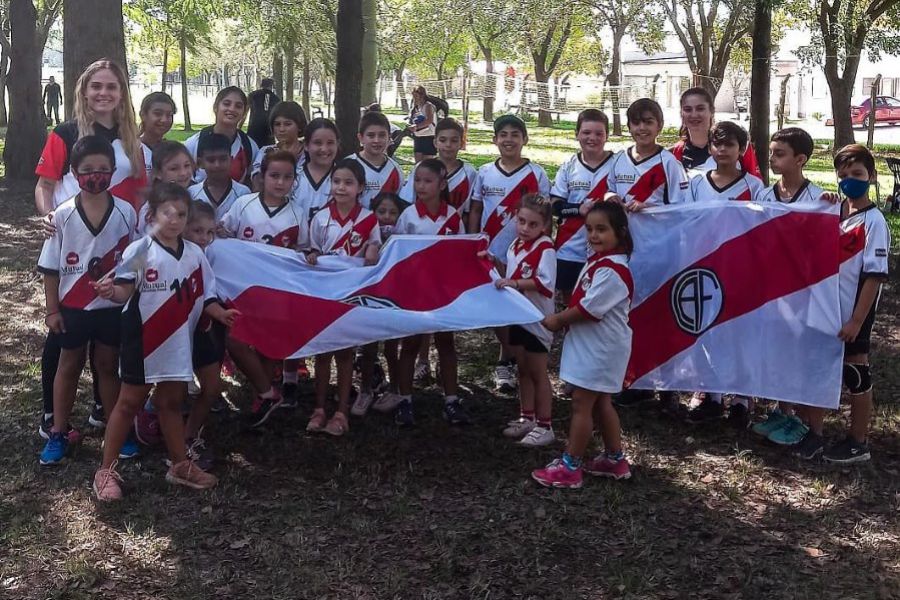 Encuentro de Mini Voley en Alma Jrs