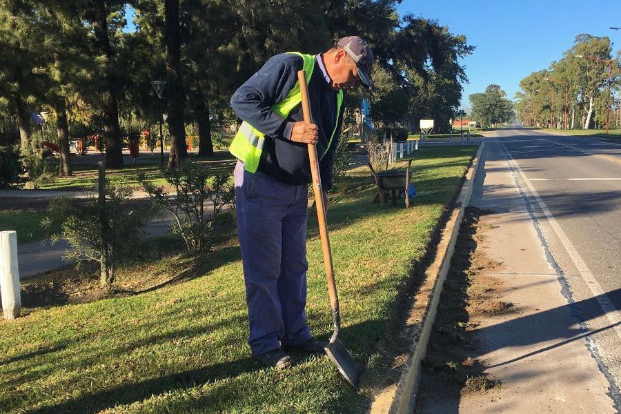 Mantenimiento en el Parque de la Ciclovía Sur