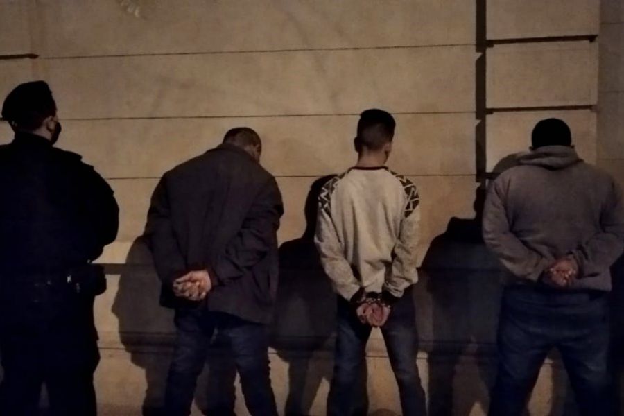 Gran despliegue Policial permitió aprehender a tres hombres, secuestrar un vehículo relacionado a grave hecho y un arma de fuego