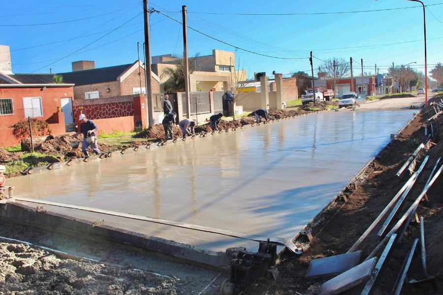 Pavimento urbano en calle Urquiza - Sector 5