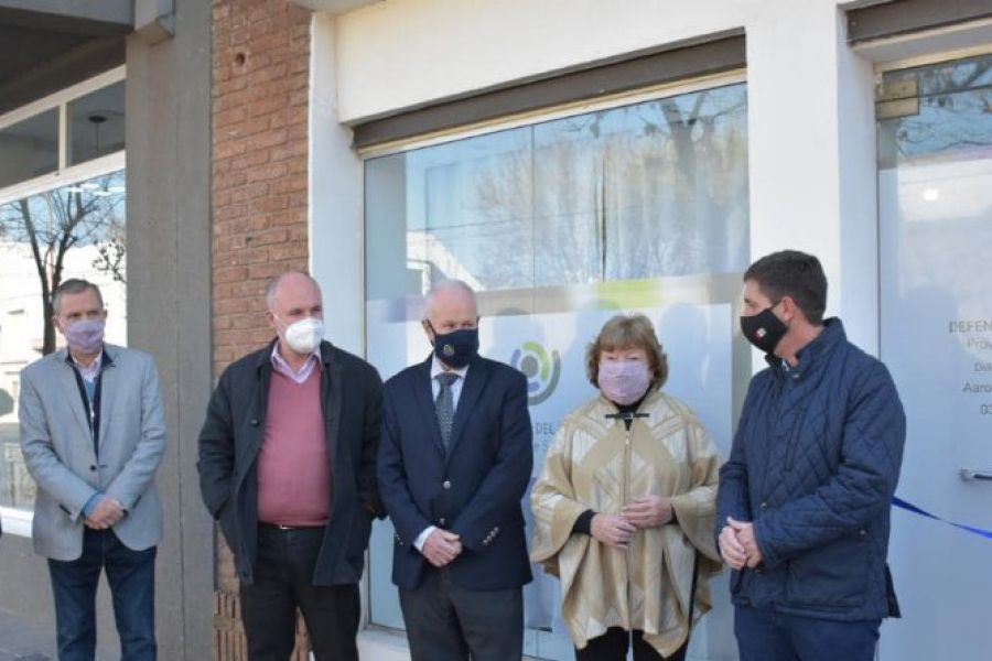 Pirola en las oficinas de la Defensoría