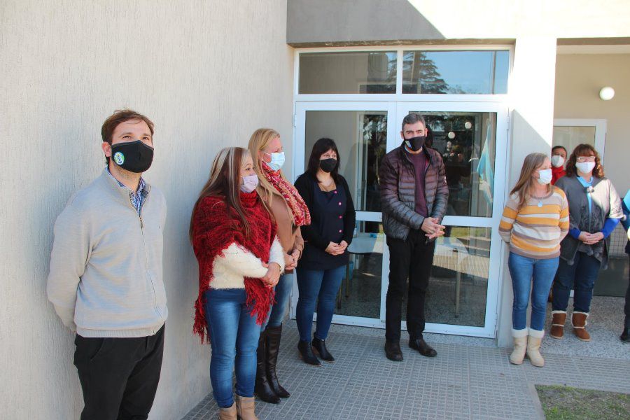 Autoridades Comunales en el plenario del CAEBA 180