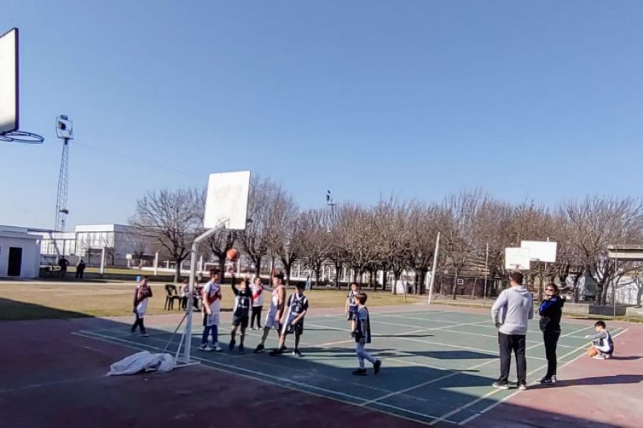 Encuentro de Básquet - CAF vs Alma Jrs.