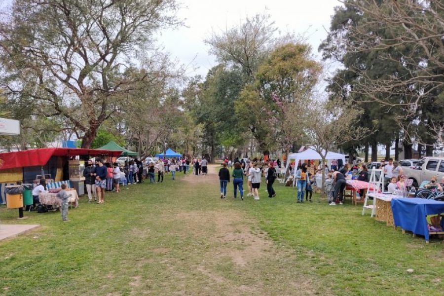 Emprendedores en Ciclovia Sur