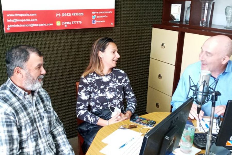 Ana y Pablo González con Amamdo Montú