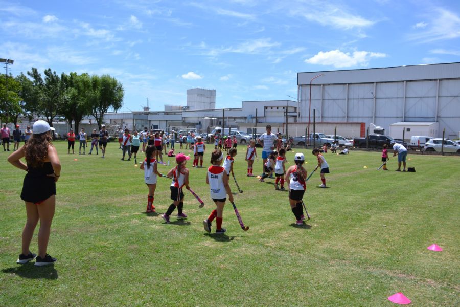 Encuentro infantil de Hockey en el CAF