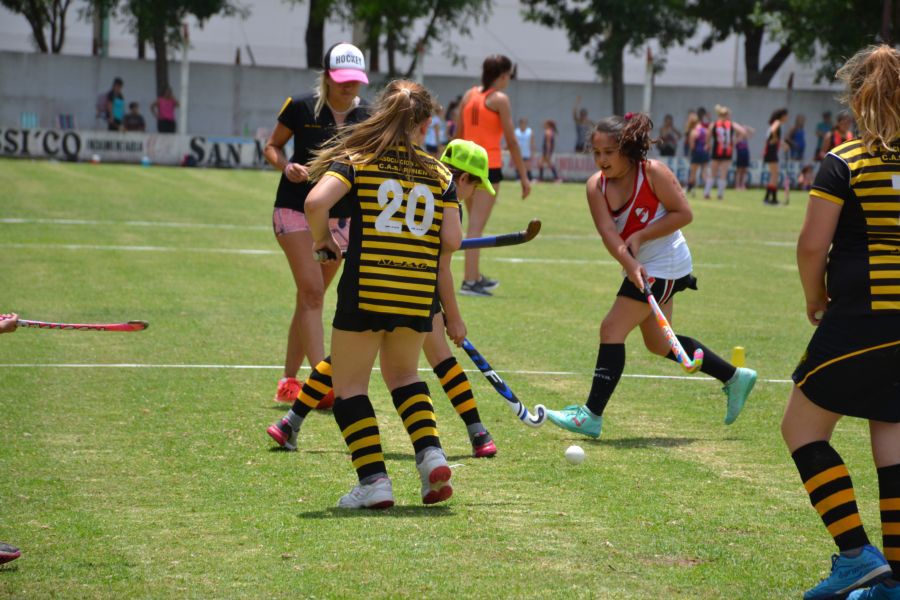 Encuentro infantil de Hockey en el CAF