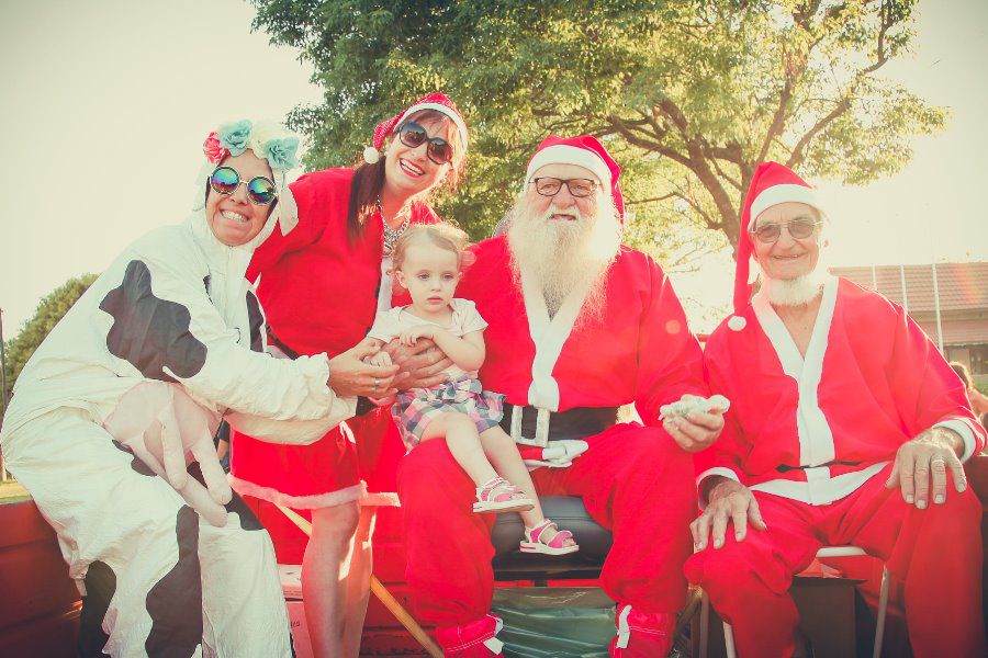 Papá Noel recorrió las plazas franckinas