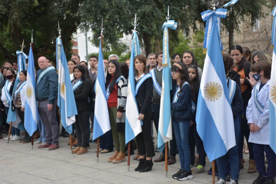 Pirola en la Plaza 25 de Mayo