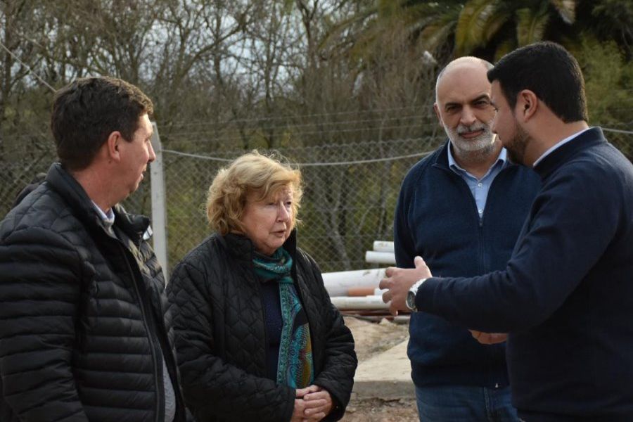 1Pirola recorrió obras en Esperanza