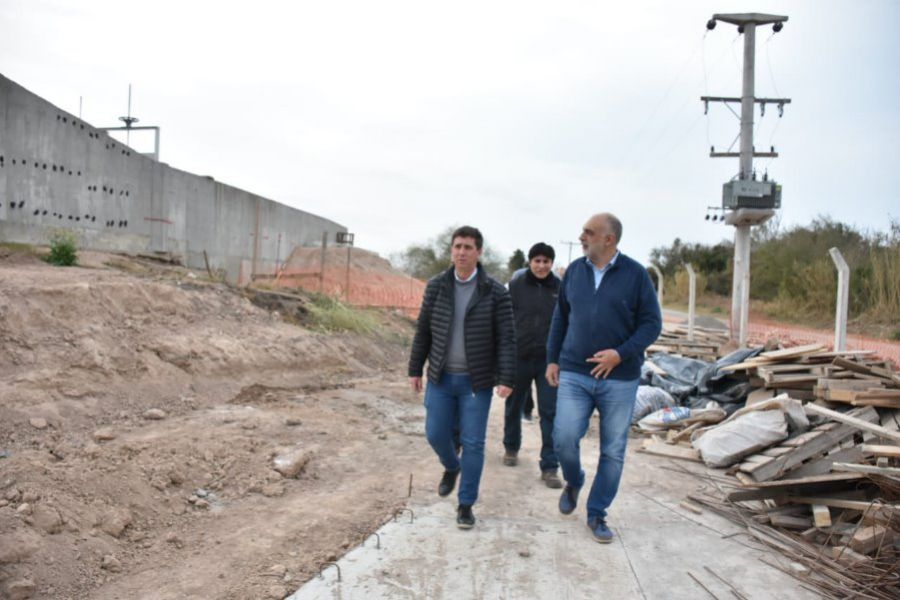 Pirola recorrió obras en Esperanza