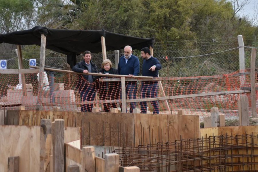 Pirola recorrió obras en Esperanza