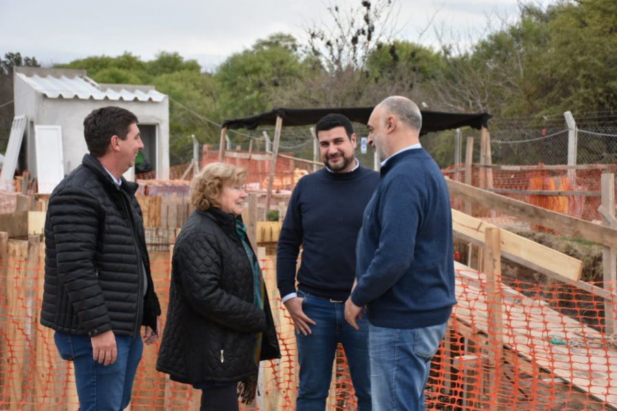 Pirola recorrió obras en Esperanza