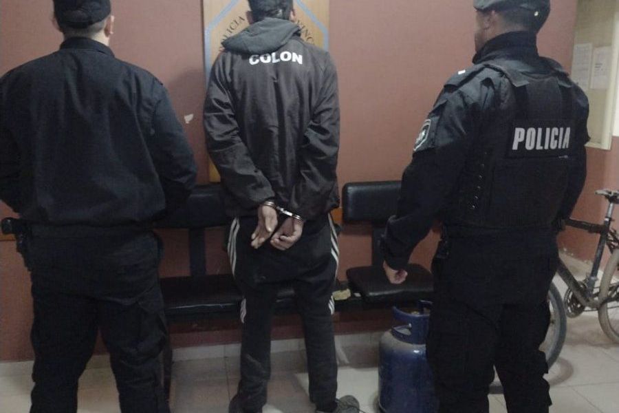 Detenido por garrafa sustraída - Foto URXI