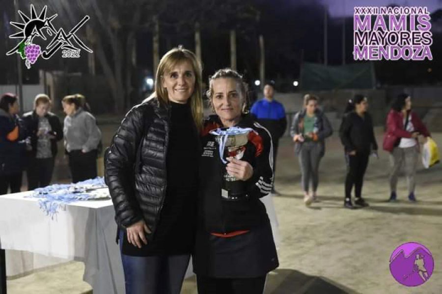 Mami hockey del CAF en Mendoza