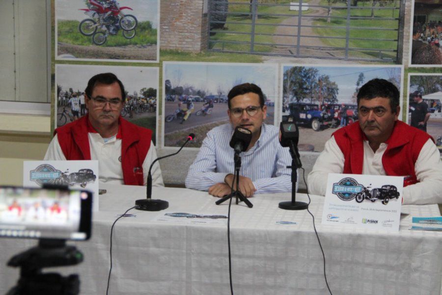 Conferencia por el 6to Encuentro de Autos y Motos