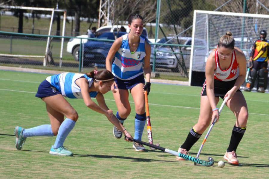 Hockey CAF vs CRAI (blanco)